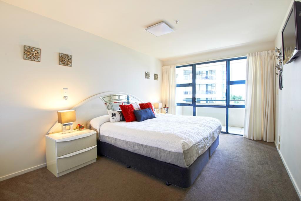 Oceanside Resort & Twin Towers Mount Maunganui Room photo