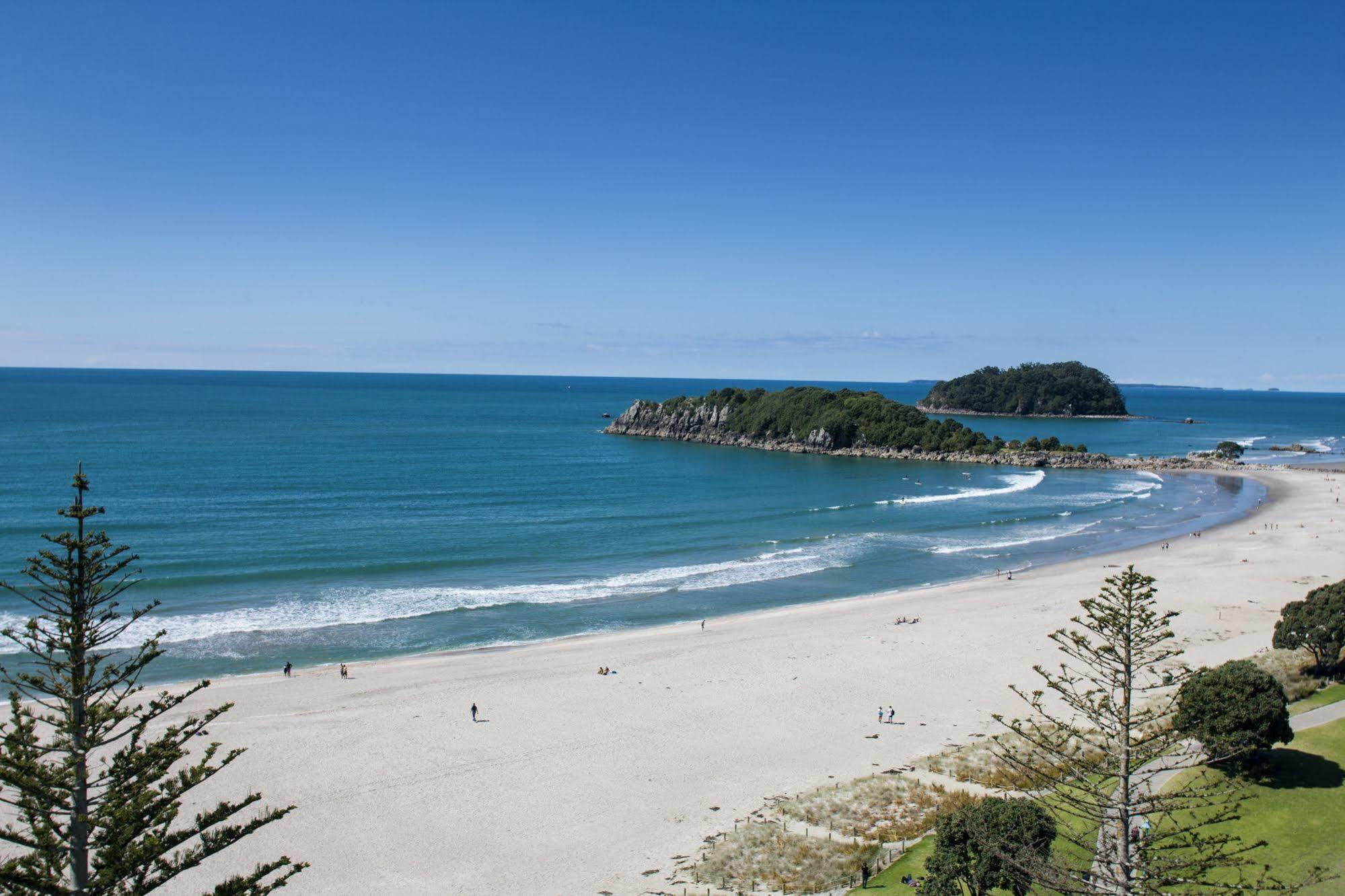 Oceanside Resort & Twin Towers Mount Maunganui Exterior photo